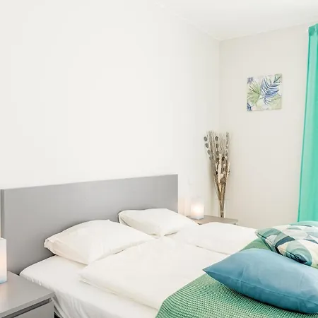 Modern Apt For 4 W/Parking/Fast Wi-Fi/Near City Appartement Schouweiler