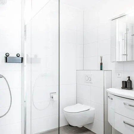 Modern Apt For 4 W/Parking/Fast Wi-Fi/Near City Appartement Schouweiler