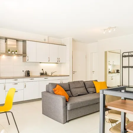Modern Apt For 4 W/Parking/Fast Wi-Fi/Near City Schouweiler
